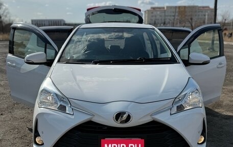 Toyota Vitz, 2018 год, 1 200 000 рублей, 2 фотография