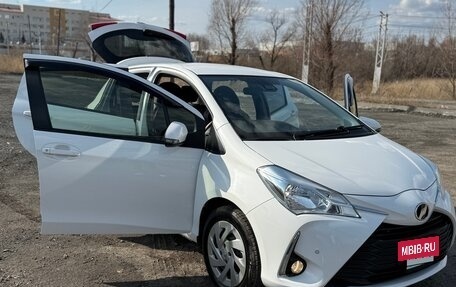 Toyota Vitz, 2018 год, 1 200 000 рублей, 4 фотография
