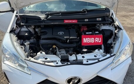 Toyota Vitz, 2018 год, 1 200 000 рублей, 12 фотография