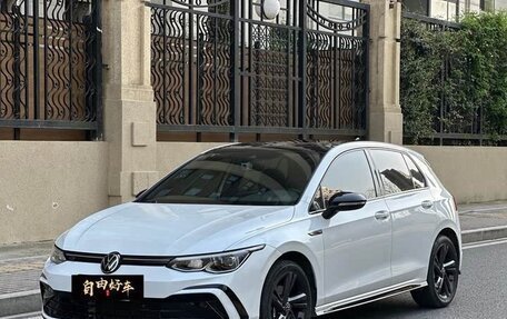 Volkswagen Golf VIII, 2021 год, 1 840 000 рублей, 1 фотография