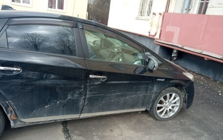 Toyota Prius, 2010 год, 700 000 рублей, 2 фотография
