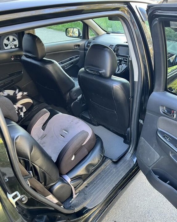 Toyota Wish I, 2003 год, 630 000 рублей, 8 фотография