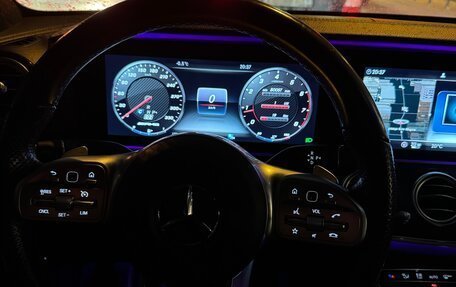 Mercedes-Benz E-Класс, 2019 год, 3 000 000 рублей, 15 фотография