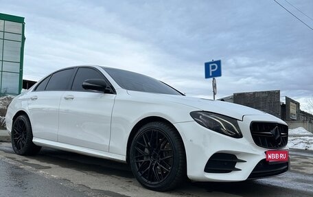 Mercedes-Benz E-Класс, 2019 год, 3 000 000 рублей, 7 фотография