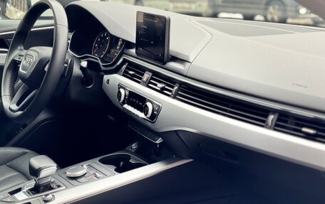 Audi A4, 2018 год, 2 590 000 рублей, 12 фотография