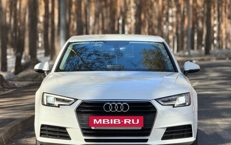 Audi A4, 2018 год, 2 590 000 рублей, 3 фотография