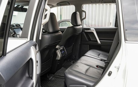 Toyota Land Cruiser Prado 150 рестайлинг 2, 2018 год, 3 980 000 рублей, 11 фотография