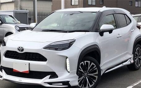 Toyota Yaris Cross, 2022 год, 1 460 000 рублей, 1 фотография