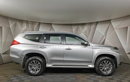 Mitsubishi Pajero Sport III рестайлинг, 2017 год, 2 697 000 рублей, 6 фотография