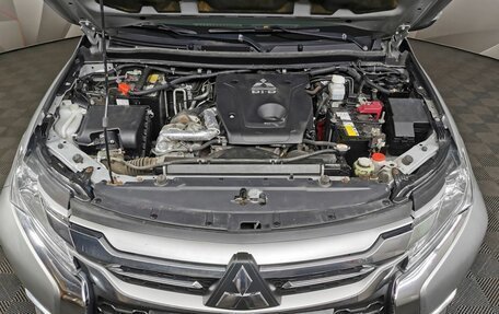 Mitsubishi Pajero Sport III рестайлинг, 2017 год, 2 697 000 рублей, 18 фотография