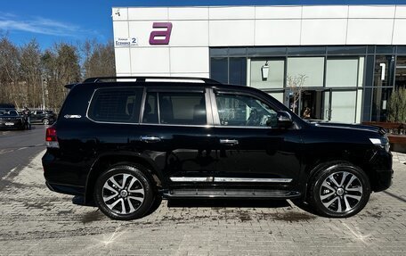 Toyota Land Cruiser 200, 2018 год, 8 250 000 рублей, 3 фотография