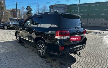 Toyota Land Cruiser 200, 2018 год, 8 250 000 рублей, 6 фотография