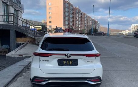 Toyota Venza, 2022 год, 3 750 000 рублей, 5 фотография