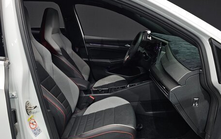 Volkswagen Golf GTI, 2022 год, 2 815 017 рублей, 8 фотография