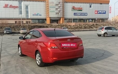Hyundai Solaris II рестайлинг, 2015 год, 780 000 рублей, 2 фотография