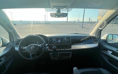 Volkswagen Multivan T6 рестайлинг, 2015 год, 3 600 000 рублей, 10 фотография