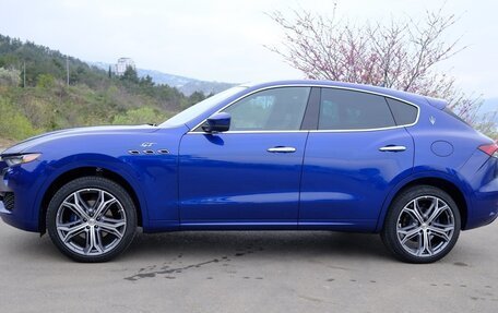 Maserati Levante I, 2022 год, 6 340 000 рублей, 10 фотография