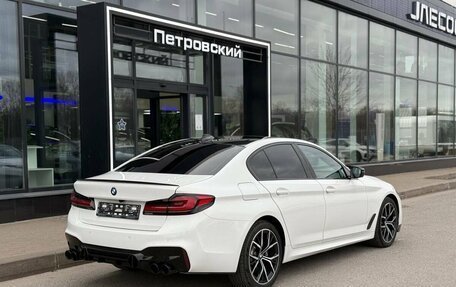BMW 5 серия, 2019 год, 3 800 000 рублей, 6 фотография