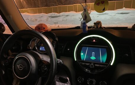 MINI Hatch, 2018 год, 1 830 000 рублей, 6 фотография