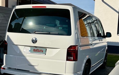 Volkswagen Multivan T6 рестайлинг, 2022 год, 6 990 000 рублей, 7 фотография
