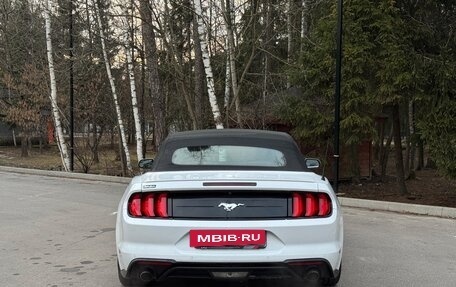 Ford Mustang VI рестайлинг, 2019 год, 3 700 000 рублей, 16 фотография