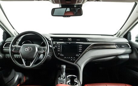 Toyota Camry, 2019 год, 3 199 700 рублей, 13 фотография