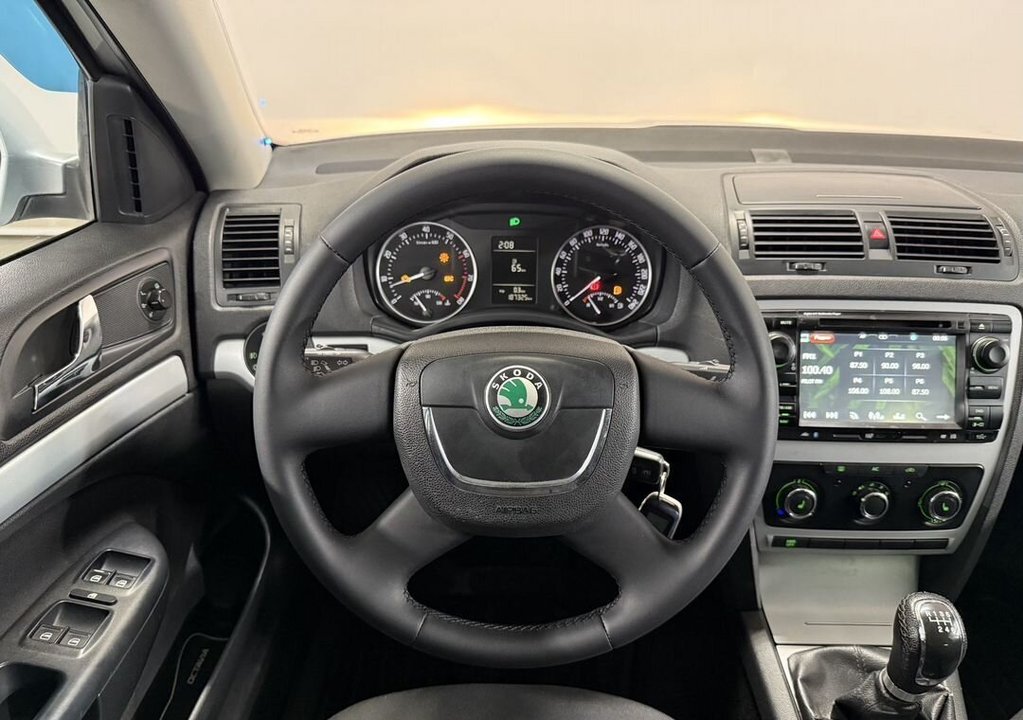 Skoda Octavia, 2011 год, 790 000 рублей, 17 фотография