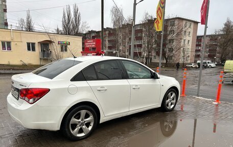 Chevrolet Cruze II, 2011 год, 670 000 рублей, 3 фотография