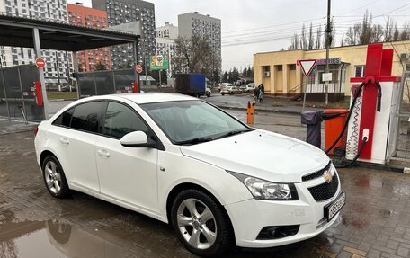 Chevrolet Cruze II, 2011 год, 670 000 рублей, 4 фотография