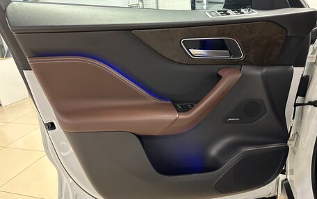 Jaguar F-Pace, 2017 год, 3 599 000 рублей, 24 фотография