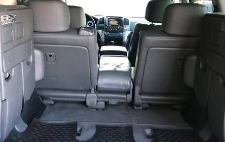 Toyota Land Cruiser 200, 2011 год, 17 фотография