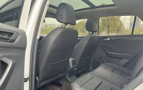 Volkswagen T-Roc I, 2022 год, 1 850 000 рублей, 11 фотография