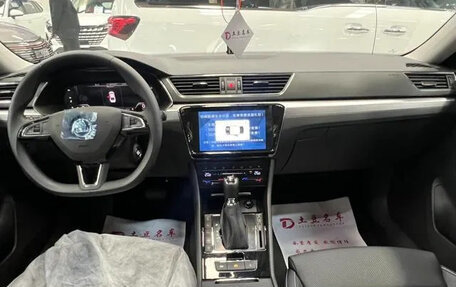 Skoda Superb III рестайлинг, 2024 год, 3 200 000 рублей, 7 фотография