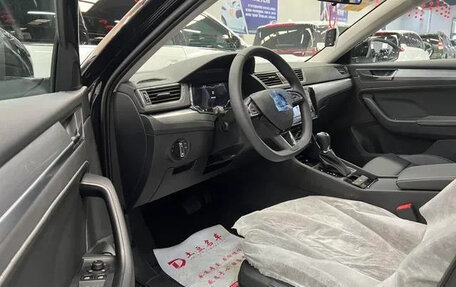 Skoda Superb III рестайлинг, 2024 год, 3 200 000 рублей, 9 фотография