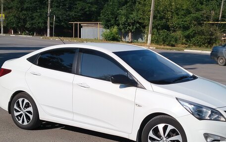 Hyundai Solaris II рестайлинг, 2014 год, 1 000 000 рублей, 10 фотография