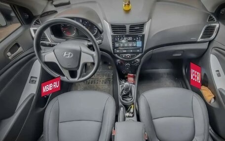 Hyundai Solaris II рестайлинг, 2014 год, 1 000 000 рублей, 5 фотография