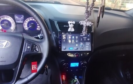 Hyundai Solaris II рестайлинг, 2013 год, 1 450 000 рублей, 9 фотография