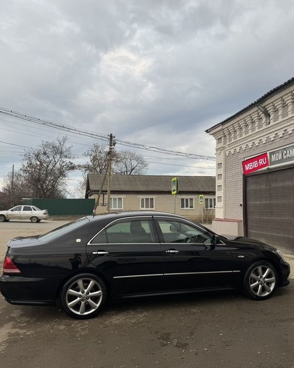 Toyota Crown S180, 2005 год, 750 000 рублей, 8 фотография