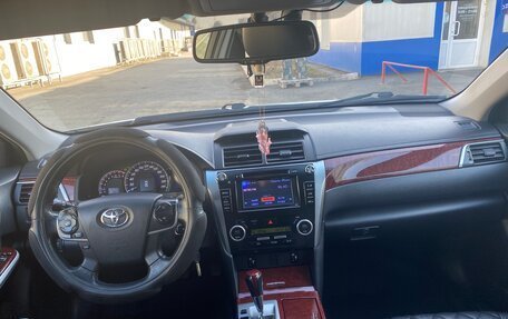 Toyota Camry, 2014 год, 2 200 000 рублей, 15 фотография