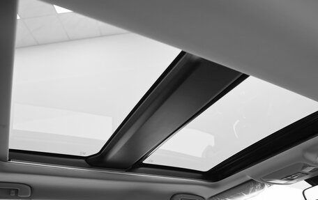 Toyota RAV4, 2024 год, 4 600 000 рублей, 17 фотография