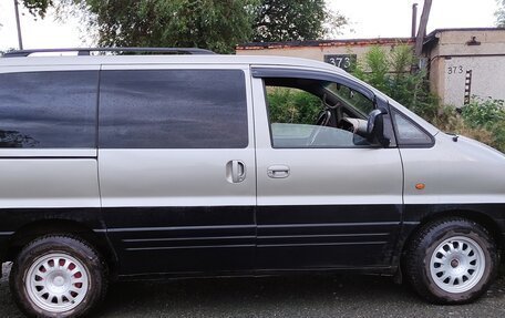 Hyundai Starex I рестайлинг, 2002 год, 540 000 рублей, 2 фотография