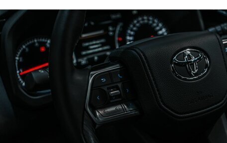 Toyota Land Cruiser, 2024 год, 14 755 000 рублей, 25 фотография