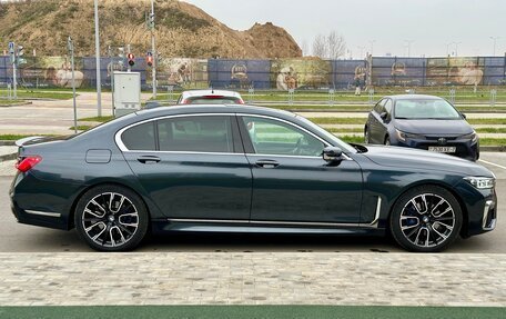 BMW 7 серия, 2015 год, 3 250 000 рублей, 21 фотография