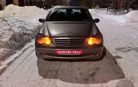 Mercedes-Benz C-Класс, 2003 год, 850 000 рублей, 9 фотография
