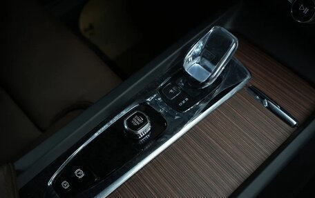 Volvo XC60 II, 2024 год, 6 150 000 рублей, 25 фотография