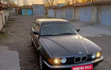 BMW 7 серия, 1989 год, 300 000 рублей, 2 фотография