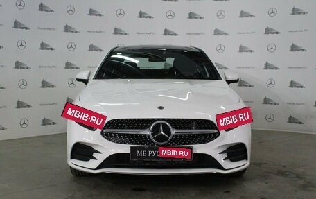 Mercedes-Benz A-Класс, 2022 год, 3 350 000 рублей, 2 фотография