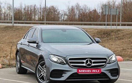 Mercedes-Benz E-Класс, 2019 год, 4 050 000 рублей, 2 фотография