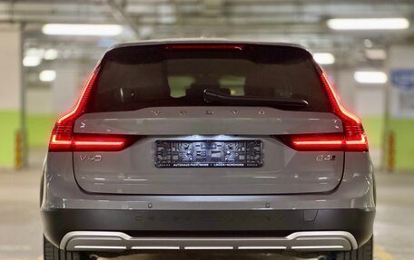 Volvo V90 Cross Country I рестайлинг, 2023 год, 9 275 000 рублей, 4 фотография