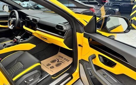 Lamborghini Urus I, 2025 год, 54 000 000 рублей, 19 фотография